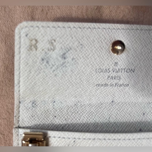 Louis Vuitton Damier Azur Key Holder - Picture 10 of 17